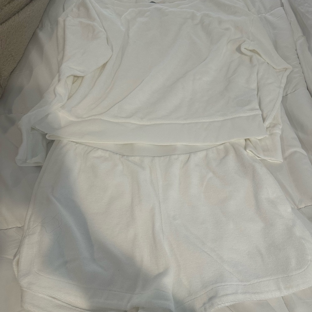 White Terrycloth Lounge Set
